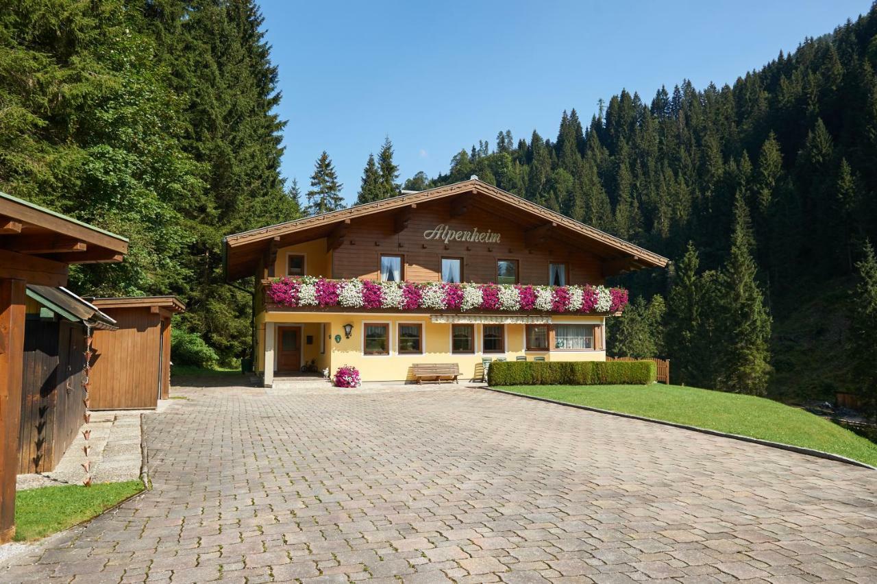 Haus Alpenheim Guest house *